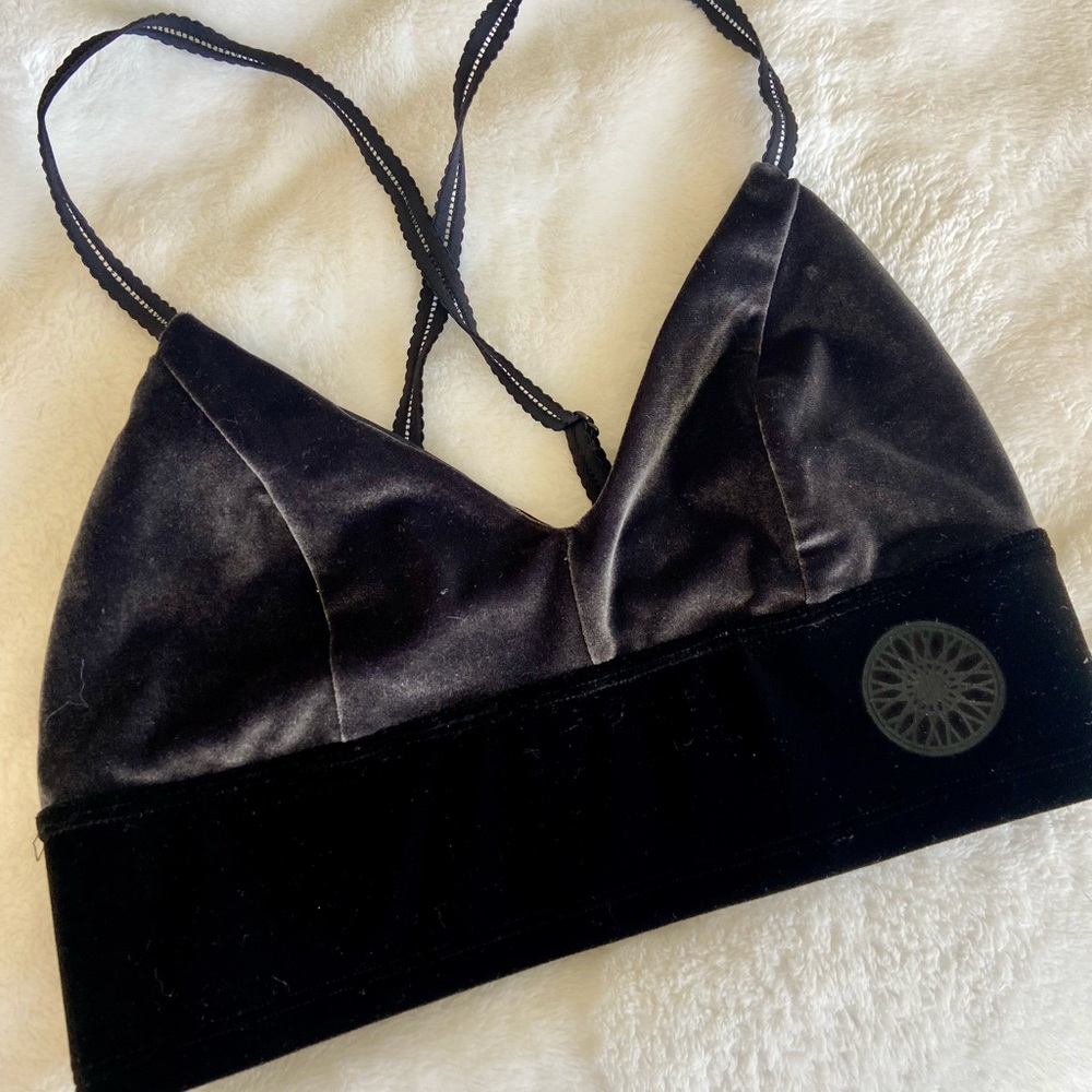 3/$20 - Beyond Yoga x Soulcycle Bra